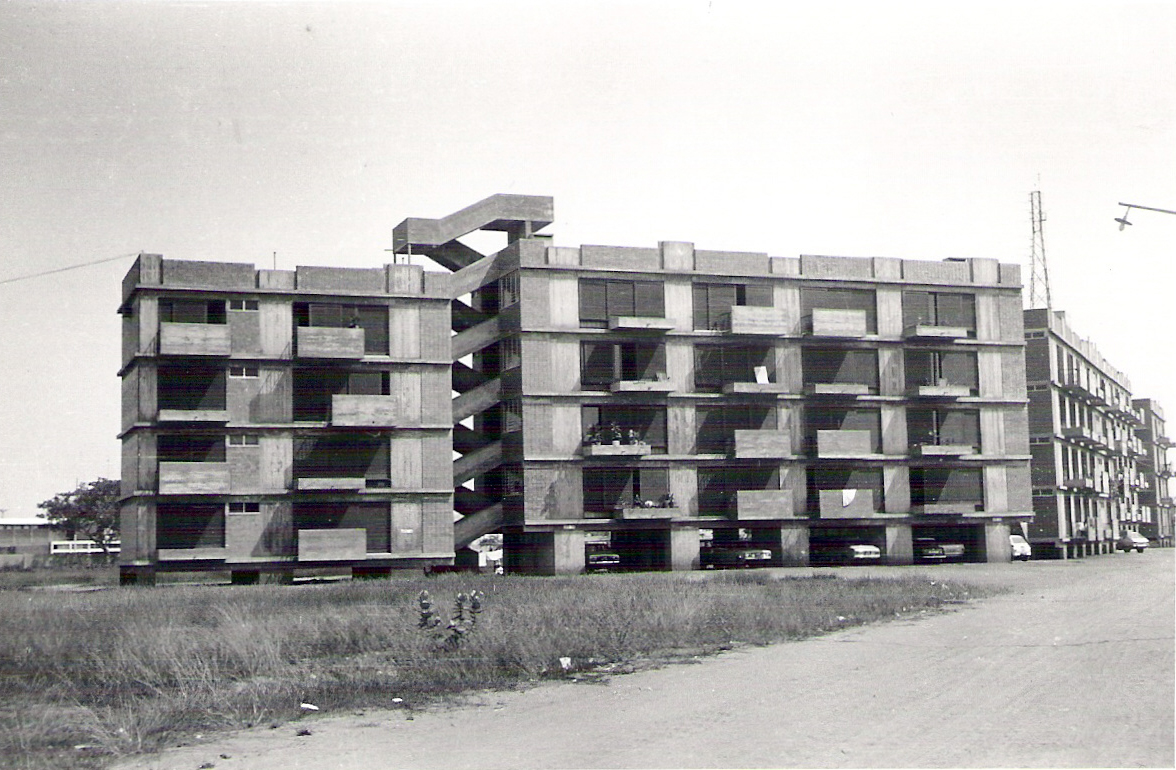 Typology in Transition: Modern Housing and Postcolonial Urbanism in Luanda (Working Paper)